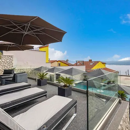 Crikvenica Apartment 17